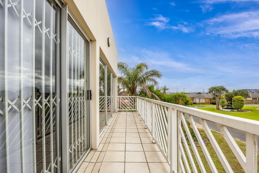 5 Bedroom Property for Sale in Rouxville Western Cape
